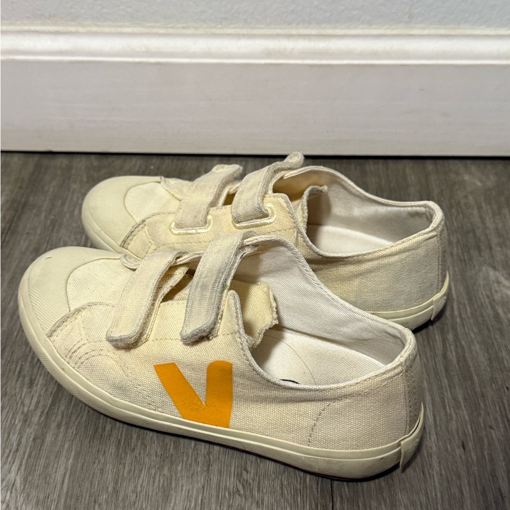 Veja X bonpoint size 13.5